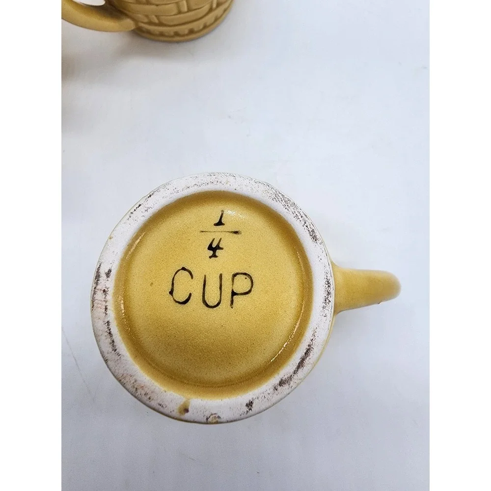 Vintage Ceramic Apple Basketweave Measuring Cup Set Yellow Farmhouse Pitchers